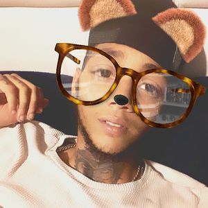 Meet your Posher, Dionis